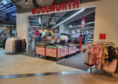 Wool­worth